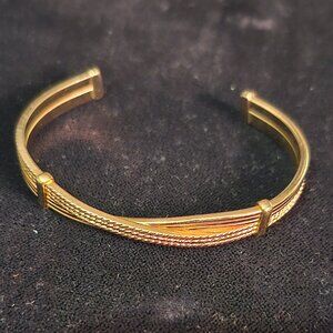 Avon Gold Tone Bracelet